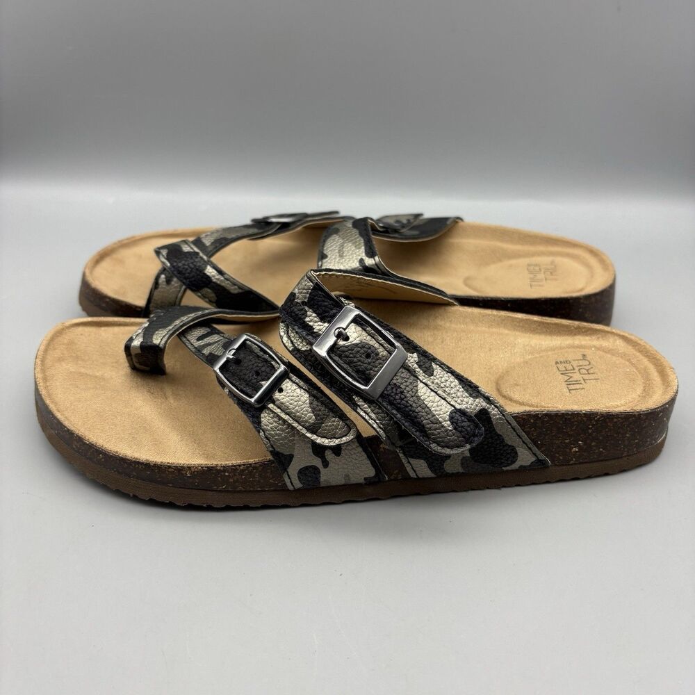 Time and Tru Footbed Thong Sandals Women's Size 7 Camouflage 2 Buckle